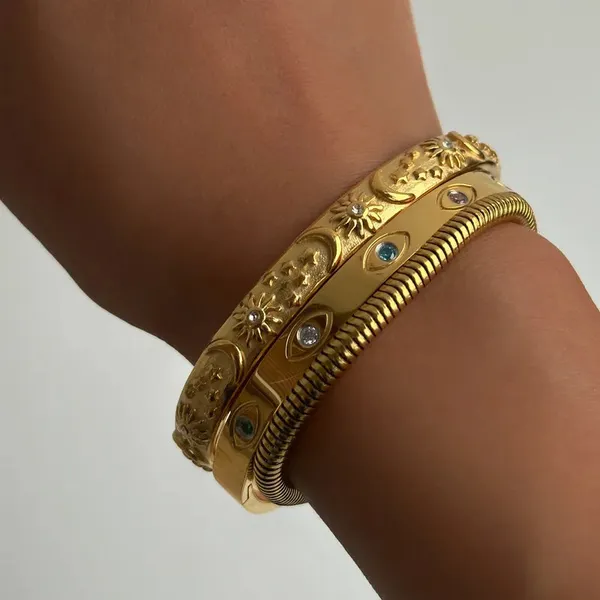 Gold_Eyes_Bracelet_For_Women